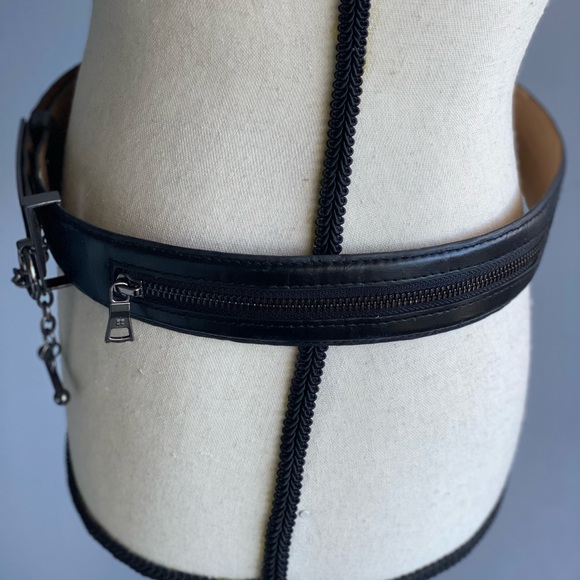 BCBG toggle and chain belt in black - Picture 12 of 13